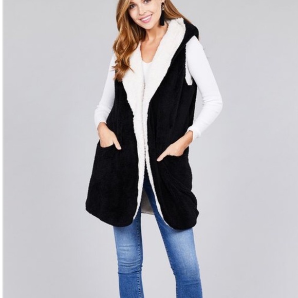 BLACK WHITE reversible FAUX FUR Vest - Hoodie - Picture 4 of 4